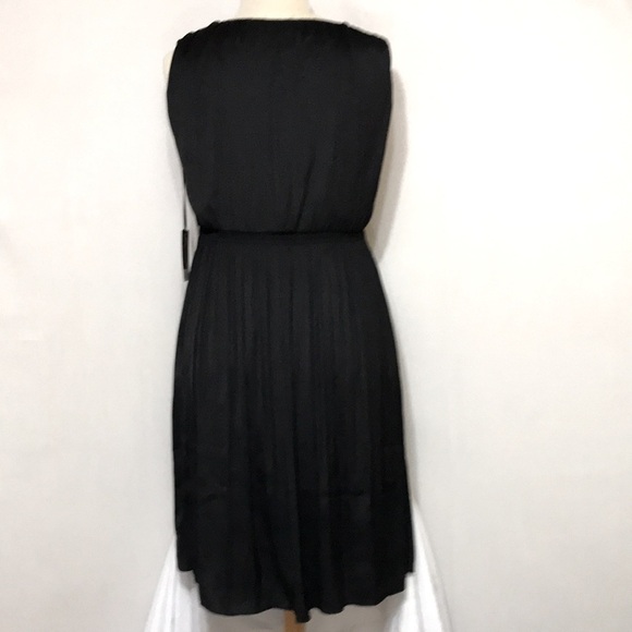 Simply Vera Vera Wang V-Neck Smocked Dress Small - Picture 3 of 14